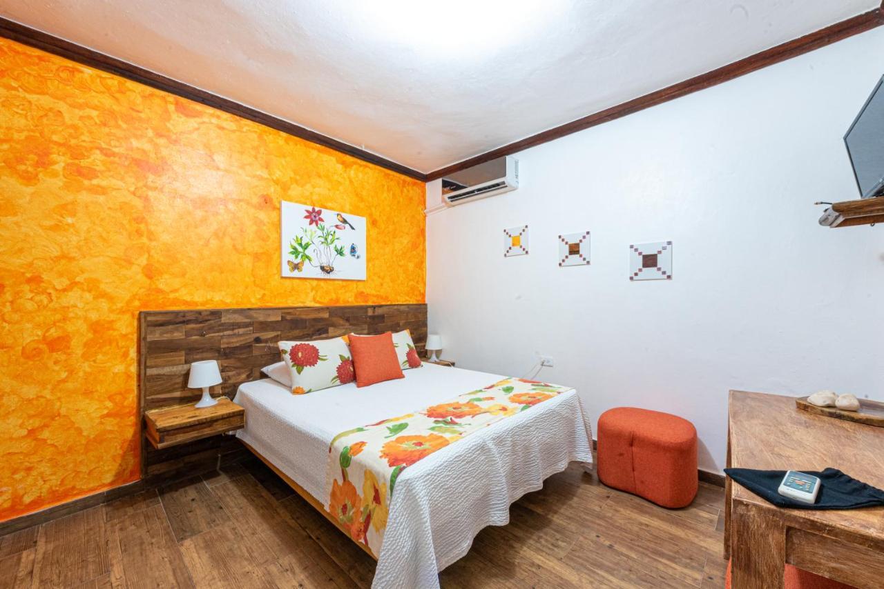 Vista De Aguilas Ecolodge Педерналес Екстериор снимка