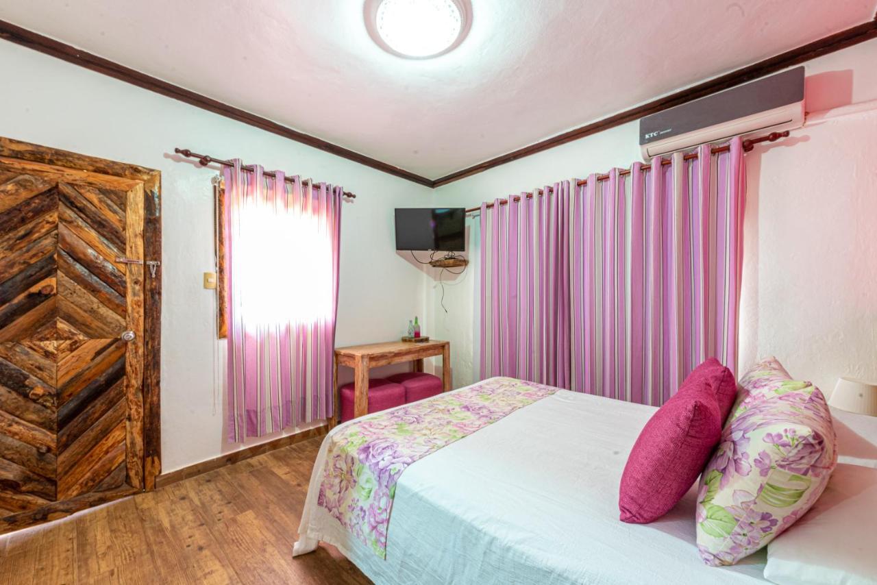 Vista De Aguilas Ecolodge Педерналес Екстериор снимка