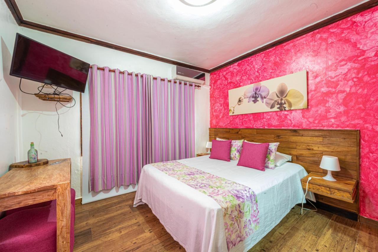 Vista De Aguilas Ecolodge Педерналес Екстериор снимка