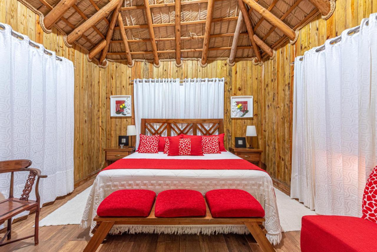 Vista De Aguilas Ecolodge Педерналес Екстериор снимка